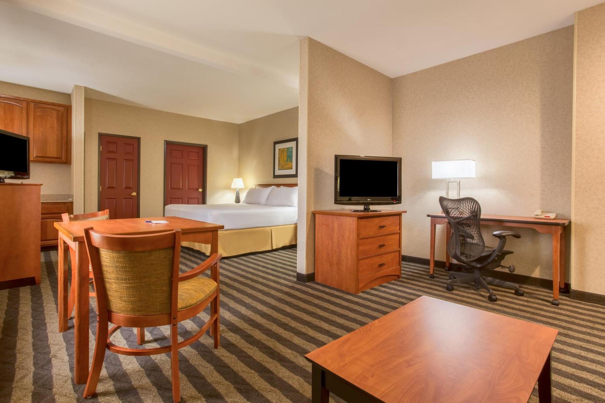Holiday Inn Express Hotel & Suites Manteca By Ihg Esterno foto