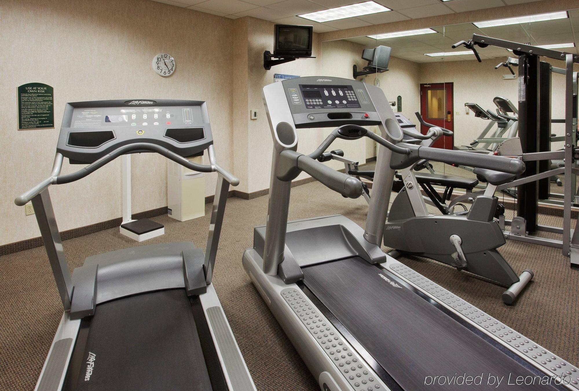 Holiday Inn Express Hotel & Suites Manteca By Ihg Servizi foto