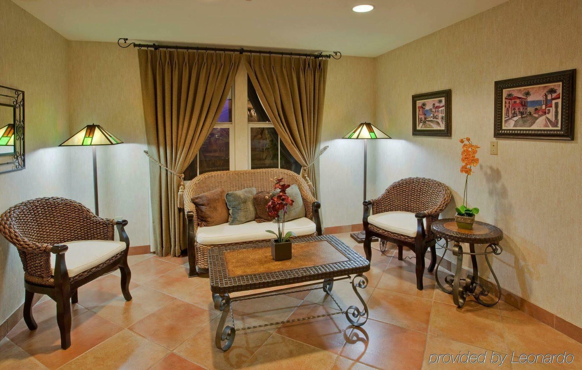 Holiday Inn Express Hotel & Suites Manteca By Ihg Esterno foto