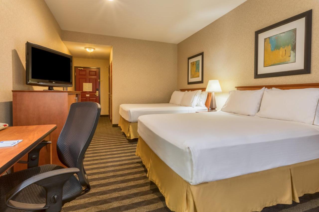 Holiday Inn Express Hotel & Suites Manteca By Ihg Esterno foto
