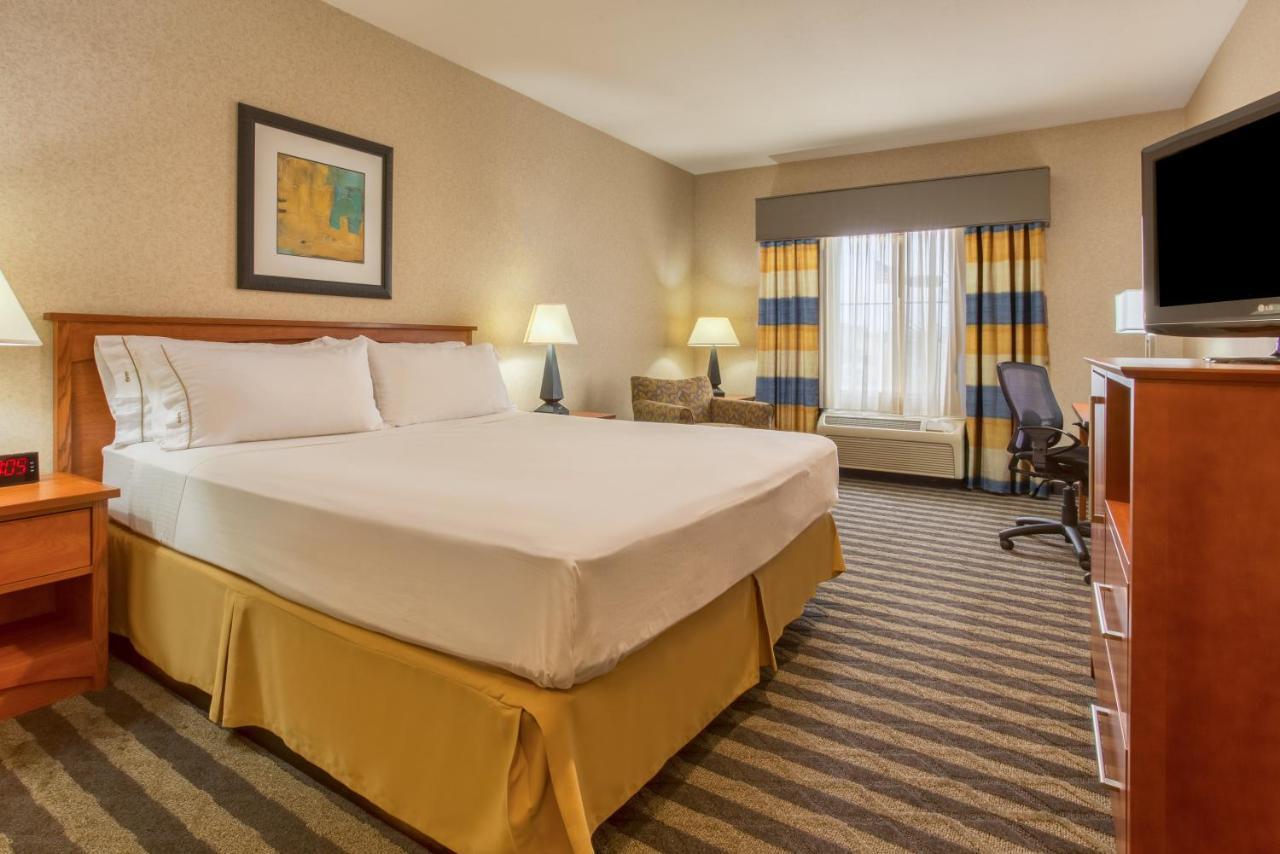 Holiday Inn Express Hotel & Suites Manteca By Ihg Esterno foto