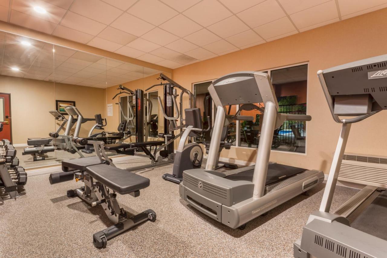 Holiday Inn Express Hotel & Suites Manteca By Ihg Esterno foto